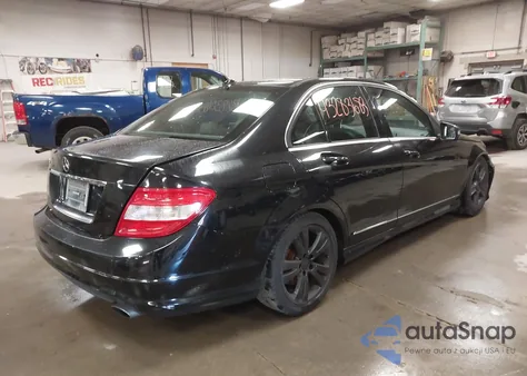 2010 Mercedes-Benz C 300 Luxury/Sport из США, поврежденный, VIN WDDGF5EB5AF480108